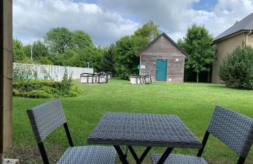 Equemauville Apartment | Studio cosy ac piscine proche de Honfleur - 10 min