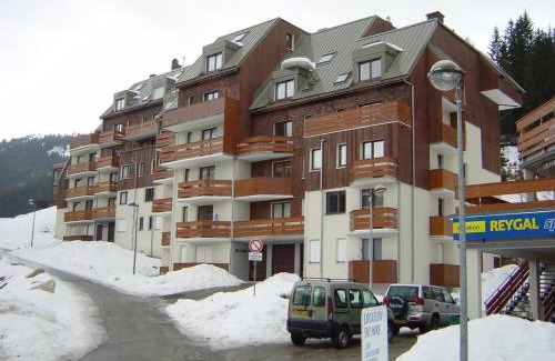 Le Pleynet Apartment | Studio cosy au pied des pistes, près des remontées et commerces - FR-1-557A-34