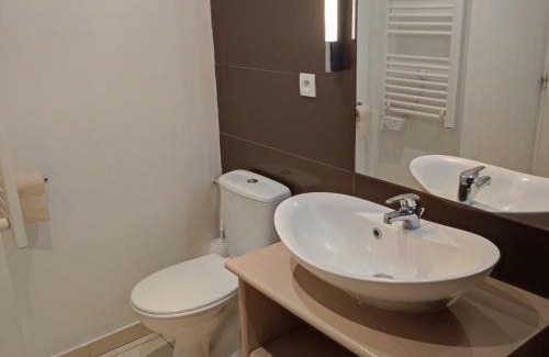 Jausiers Apartment | Studio cosy avec piscine intérieure, WiFi et parking à Jausiers - FR-1-165B-46