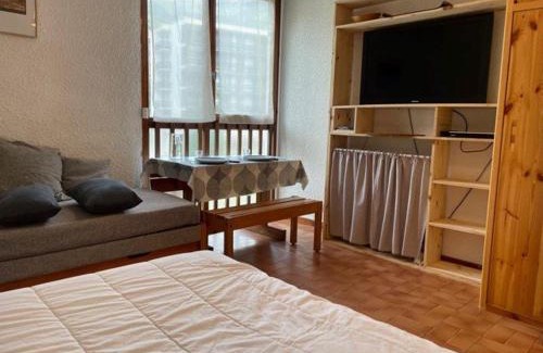 Saint-Chaffrey Apartment | Studio cosy pour 2 à Chantemerle, Serre-Chevalier - Tout équipé, TV, Wifi et options confort - FR-1-330E-63