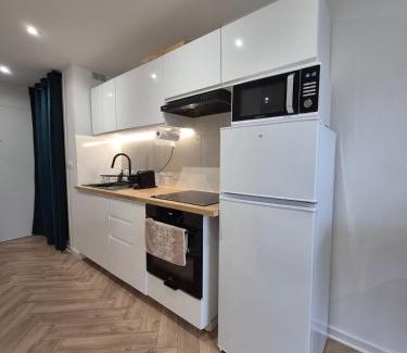 Gaillard Apartment | Studio Cosy - Proche frontière