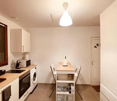 Chilly-Mazarin Apartment | Studio cosy tout équipé, idéal