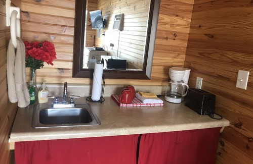 New Bern Apartment | Studio Cottage 214*