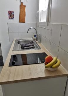 Lezignan-Corbieres Apartment | Studio dans la Villa les Cigales