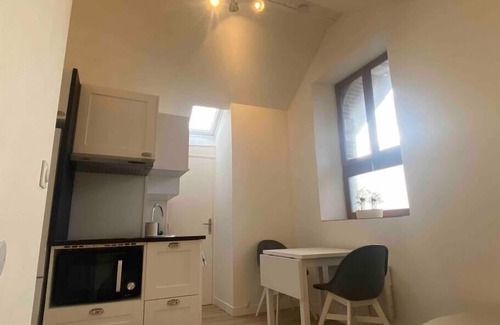 Bonnelles Apartment | Studio Dans les Écuries du Château