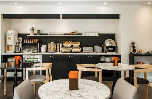 Gambetta Apartment | Studio Deluxe With Balcony In La Défense Paris