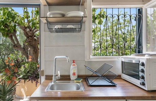 Pedi Apartment | Studio 'Dikaia 1' with Sea View, Wi-Fi and Air Conditioning