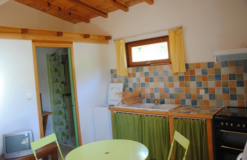 Alata Apartment | Studio ds Villa in La Campagne av Terrasse, quiet in ALATA