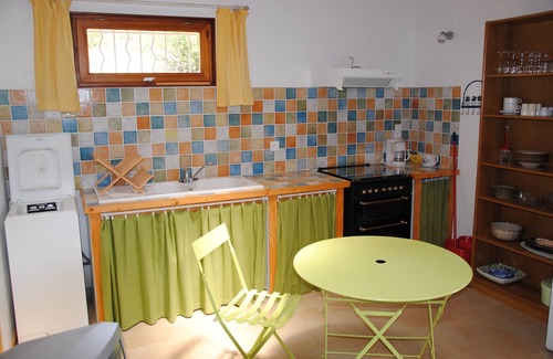 Alata Apartment | Studio ds Villa in La Campagne av Terrasse, quiet in ALATA