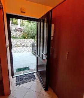 Plomin Apartment | Studio Elvis