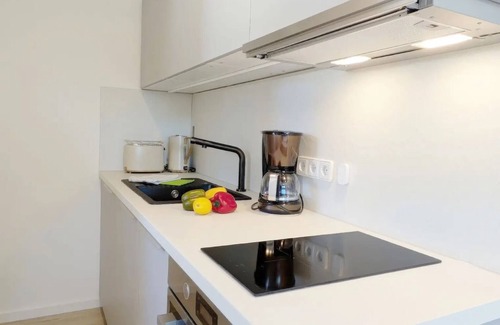 Garding Apartment | Studio 'Emilia 2' with Private Garden and Wi-Fi