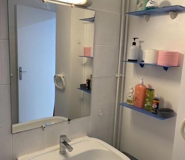 Bas du Fort Apartment | Studio en bord de mer- Bas du Fort- citerne d'eau