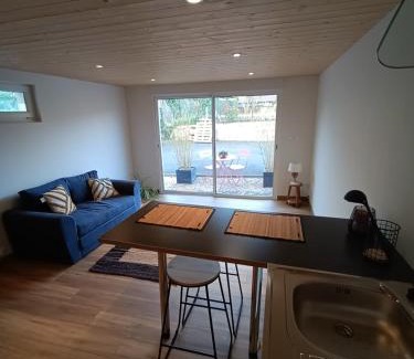 Etival-les-le-Mans Apartment | Studio en duplex 24H du Mans