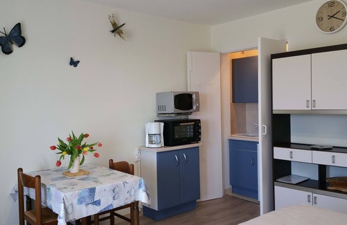 Greoux-les-Bains Apartment | Studio Ensoleillé Tout Confort