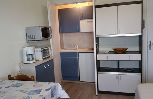 Greoux-les-Bains Apartment | Studio Ensoleillé Tout Confort