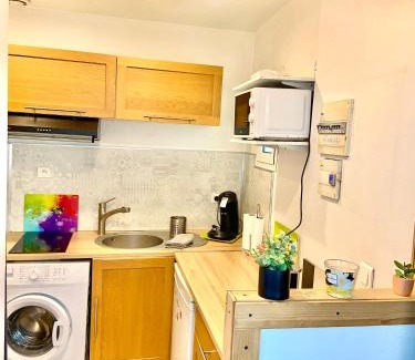 Septemes-les-Vallons Apartment | Studio entre Aix en Provence et Marseille et parking