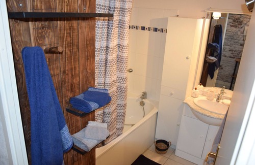 Mesnil-Val House | Studio facing the sea