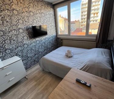 Faubourg Saint-Jacques Apartment | Studio Faventines N 43