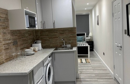Ealing Apartment | Studio flat in London