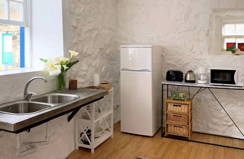 Madalena Apartment | Studio Flat in spacious garden
