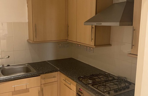 Thornton Heath Apartment | Studio flat on first floor