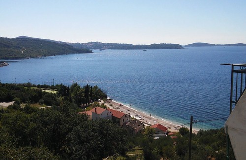 Plat Apartment | Studio flat with balcony and sea view Plat, Dubrovnik (AS-2136-a)