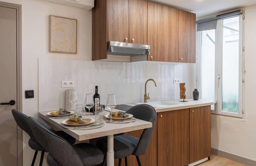 Plaisance Apartment | Studio for 3 people near Gare Montparnasse