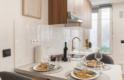 Plaisance Apartment | Studio for 3 people near Gare Montparnasse