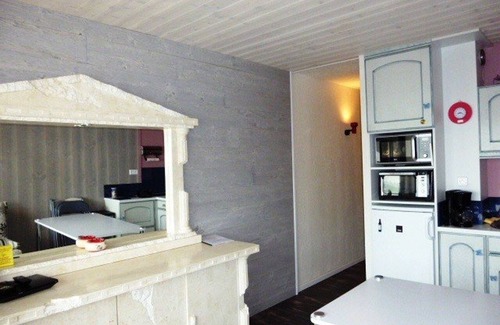 Arette Apartment | Studio for 6, balcony, near slopes and shops