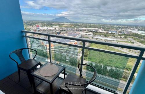 San Fernando Apartment | Studio for Couples with Stunning Mt Arayat View