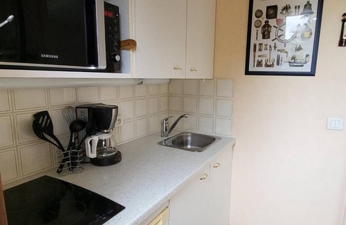 Merville-Franceville-Plage Apartment | Studio Cabine 4 Pers, Front de Mer, Balcon Sud, Parking Privé, Vélos Inclus, Aucun Animal Autorisé - FR-1-465-84