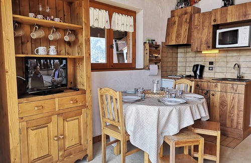 Notre-Dame-de-Bellecombe Apartment | Studio/Cabin with Mezzanine - Near Slopes, 5 People