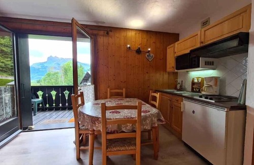 Saint-Gervais-les-Bains Apartment | Studio 3 persons with heated outdoor pool in the heart of the village