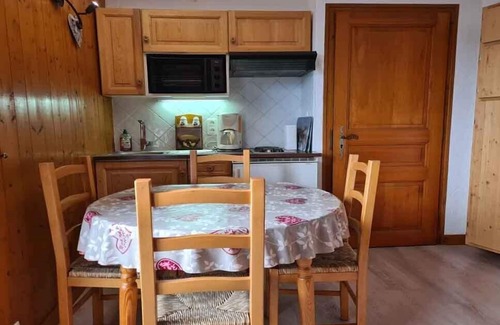 Saint-Gervais-les-Bains Apartment | Studio 3 persons with heated outdoor pool in the heart of the village