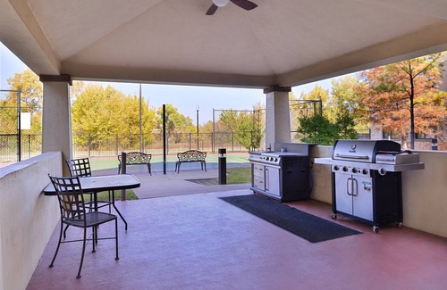 Central Oklahoma City Apartment | Studio | Free Breakfast + Pool