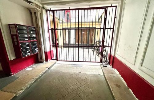 Quartier de la Goutte-d'Or Apartment | Studio Gare du Nord Gare de l'Est