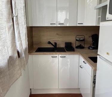 Greoux-les-Bains Apartment | Studio Gréoux-les-Bains
