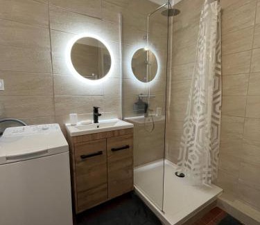 Greoux-les-Bains Apartment | Studio Gréoux-les-Bains