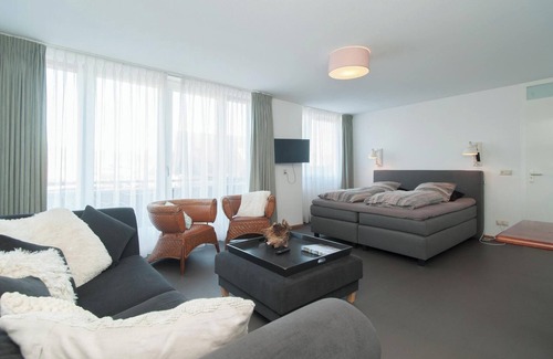 Callantsoog Apartment | Studio in Callantsoog by Dunes and Sea