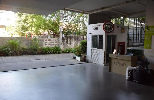 Phaya Thai Apartment | Studio in Haven