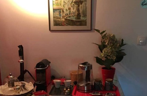 Abbesses Apartment | Studio in magnificent villa near Paris-4 people