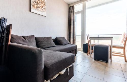 Raversijde Apartment | Studio in Ostend with Stunning Sea Views