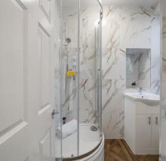 Soho Apartment | Studio in the Heart of Sohos Nightlife 3rd floor no lift GS3