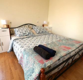 Montagnac-Montpezat Apartment | Studio Indépendant Douceur Provençale