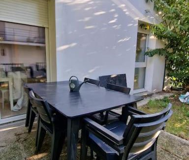 Corbeil-Essonnes Apartment | Studio jardin et terrasse