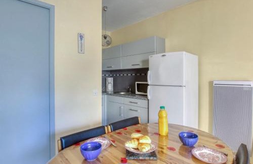 Les Lecques Apartment | Studio L'Astrolabe by Interhome