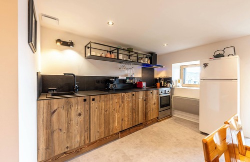 Bisanne 1500 Apartment | Studio 'Le Petit Érable - Vue Mont Blanc' with Mountain View, Private Terrace and Wi-Fi