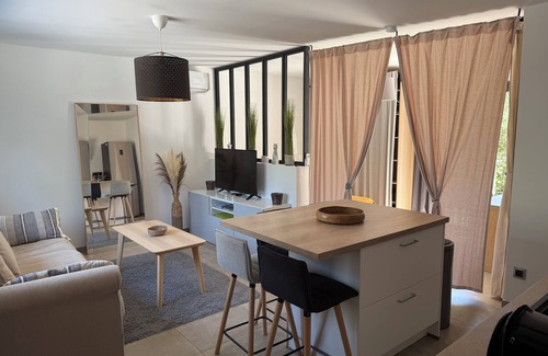 Uzes Apartment | Studio le secret de la garrigue with swimming pool - A relaxing interlude