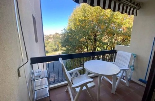 Greoux-les-Bains Apartment | Studio Les Bastides