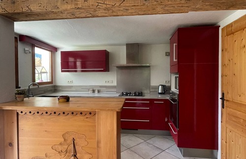 Pralognan-la-Vanoise Apartment | Studio les Bieux in a mountain chalet